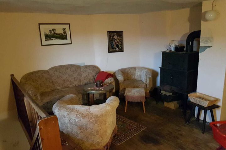 Room 72 of 80