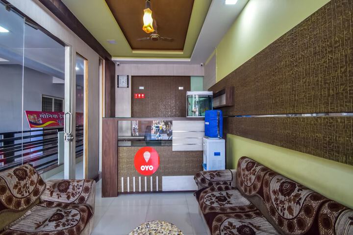 OYO 15180 Kavita Inn