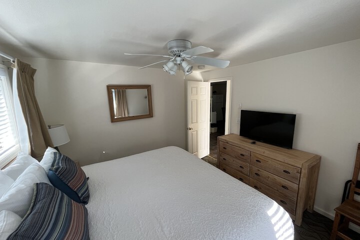 Room 48 of 133