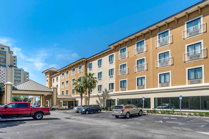 Hotel 37 of 40