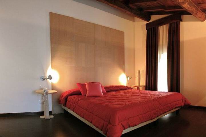 Room 17 of 53