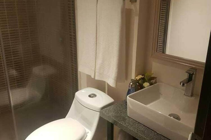 Room 10 of 13