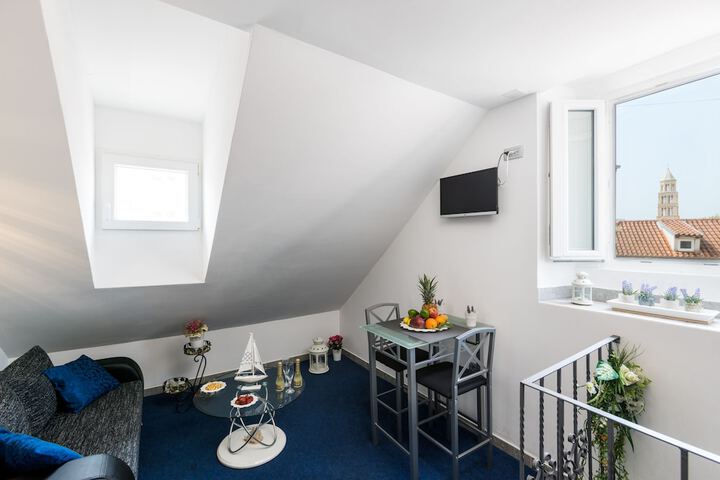 Room 119 of 180
