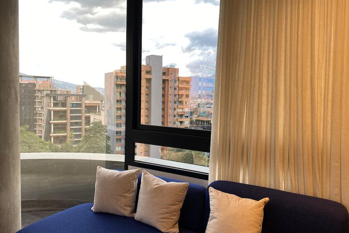 Room 47 of 93