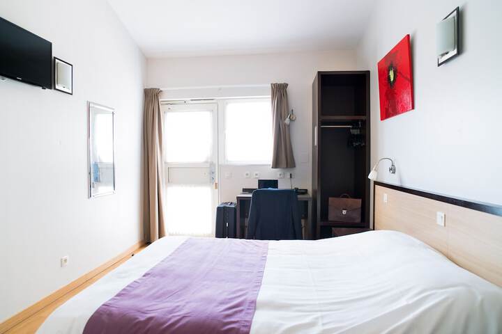 Room 13 of 78
