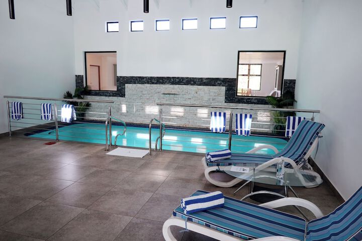 Pool 41 of 110