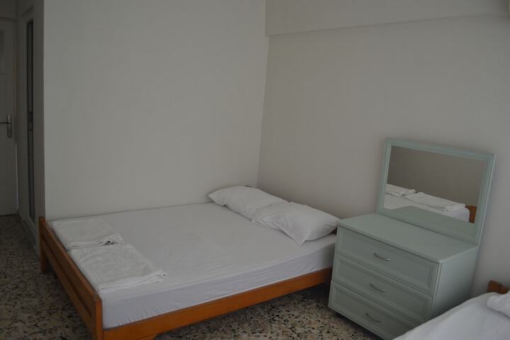 Room 7 of 44