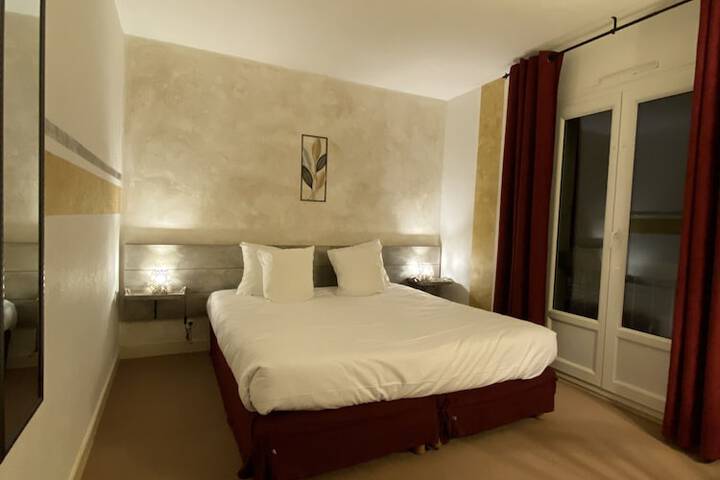 Room 7 of 73