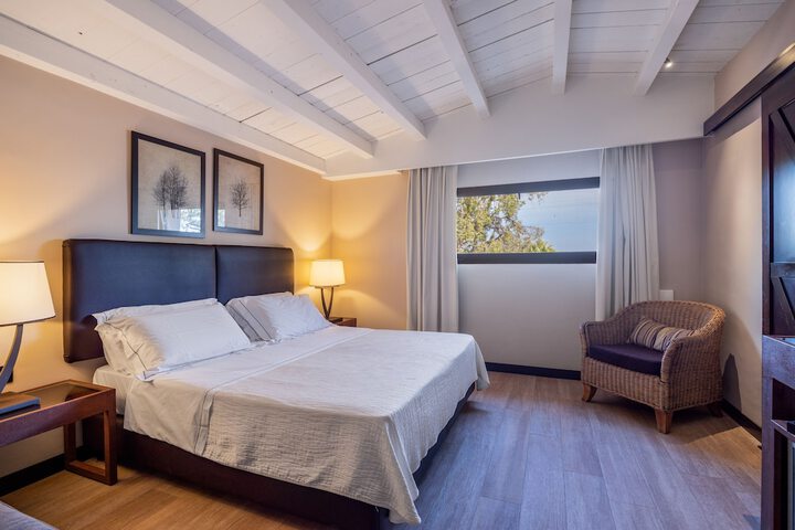 Room 14 of 106