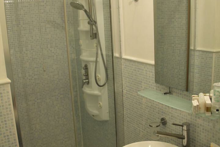 Clean Restrooms