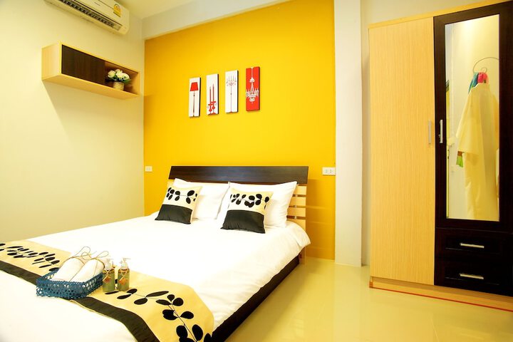 Room 14 of 60