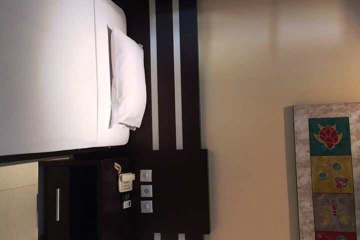 Room 12 of 58