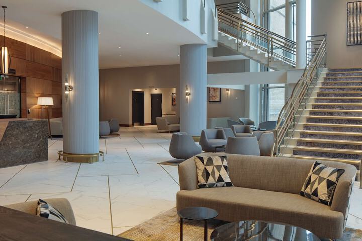 Entrance & Lobby