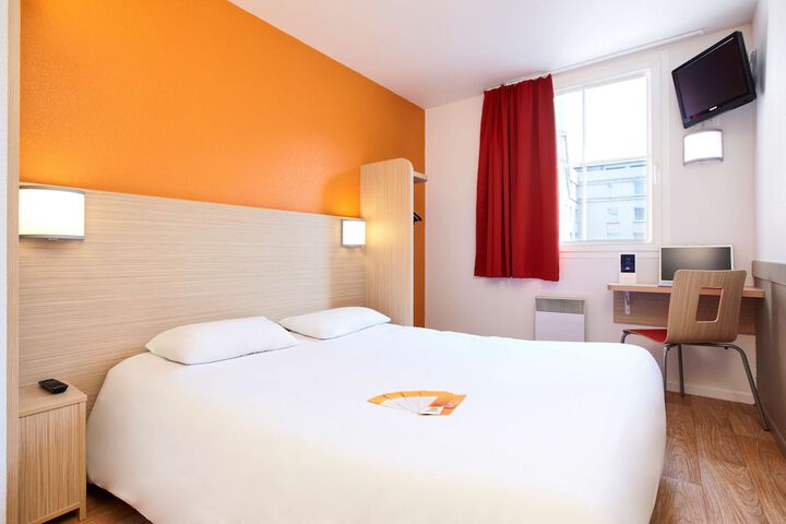 Room 4 of 23