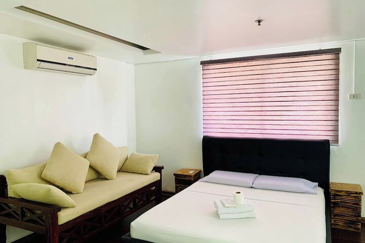 Room 3 of 17