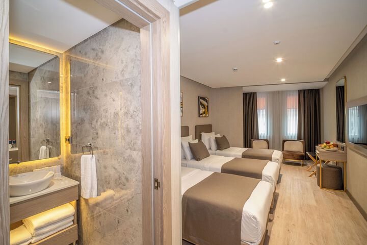 Room 82 of 170