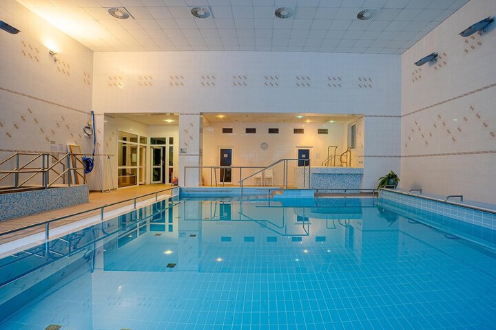 Pool 30 of 48