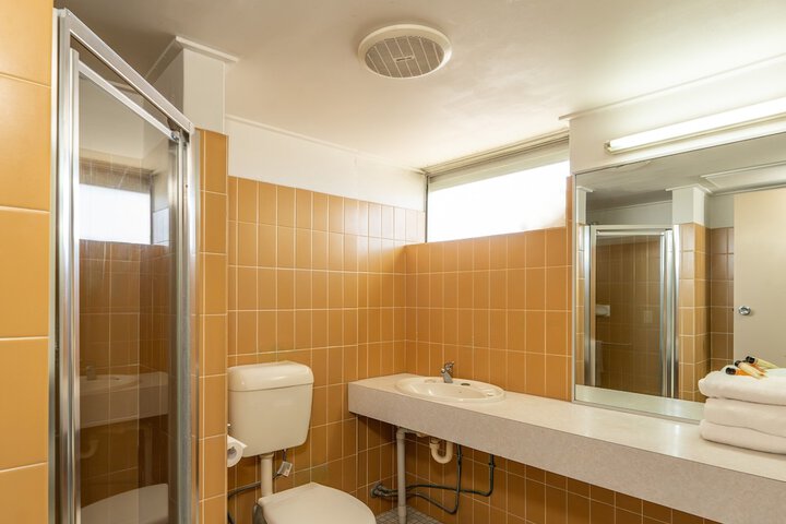 Room 15 of 27
