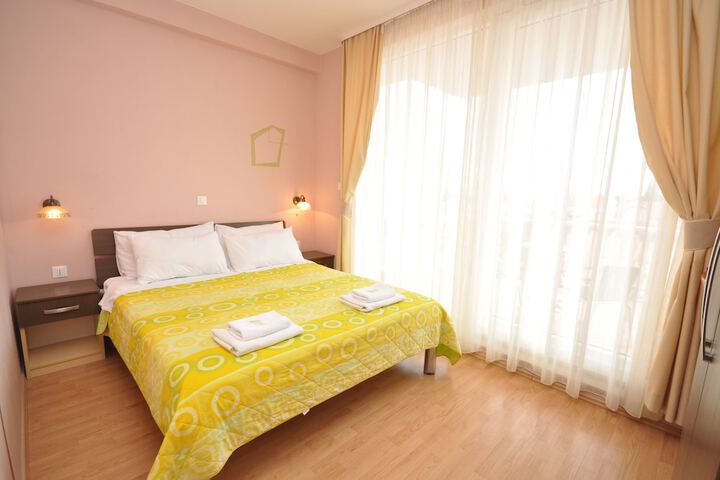 Room 7 of 46