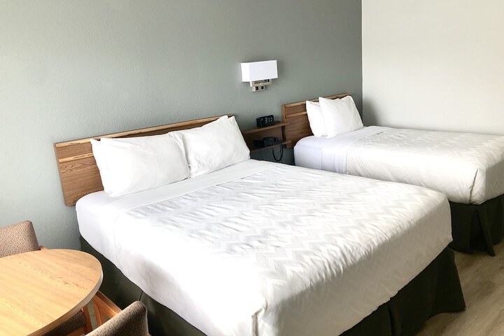 Room 31 of 76