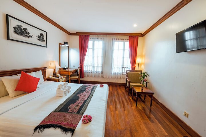 Room 10 of 90
