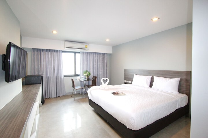 Room 30 of 63