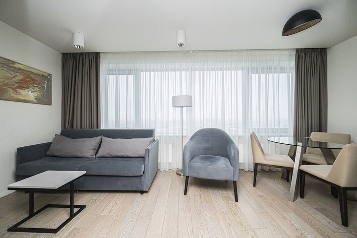 Room 18 of 60