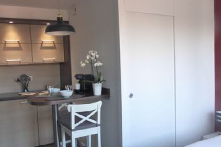 Room 33 of 39