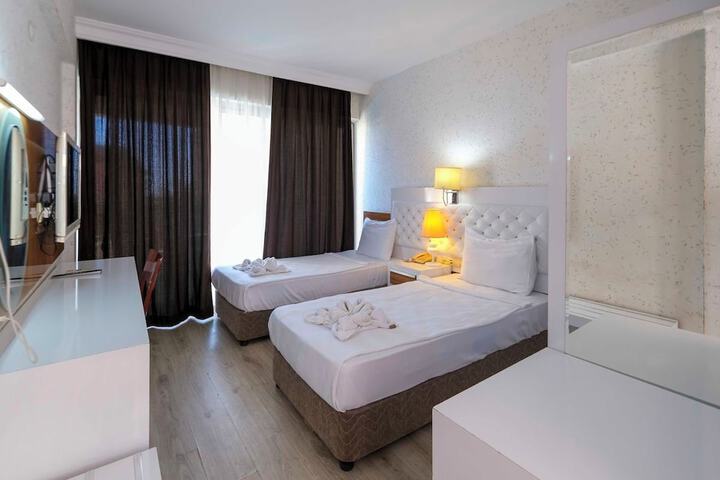 Room 9 of 52