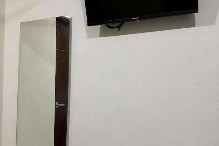 Room 11 of 31