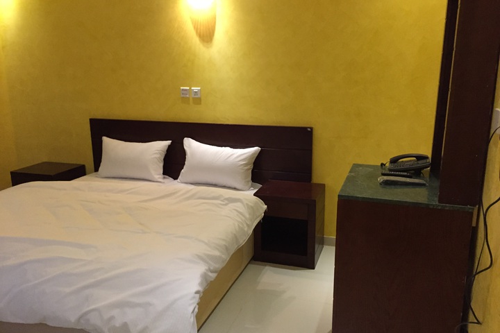 Room 2 of 5