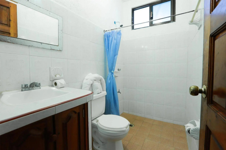 Room 5 of 13