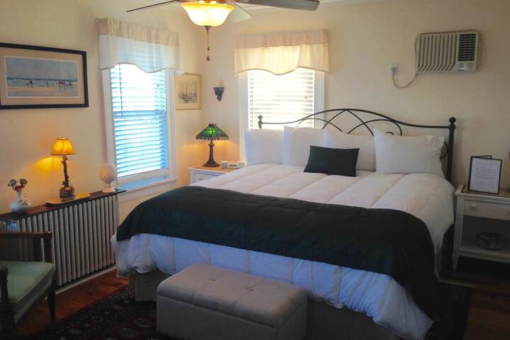 Room 3 of 41
