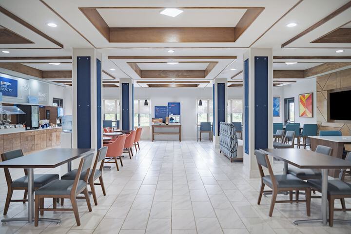 Breakfast/Coffee Service 40 of 50