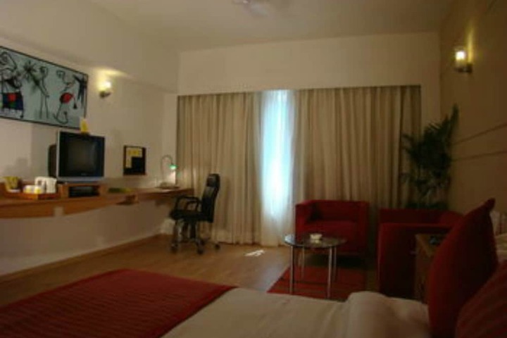 Room 4 of 42