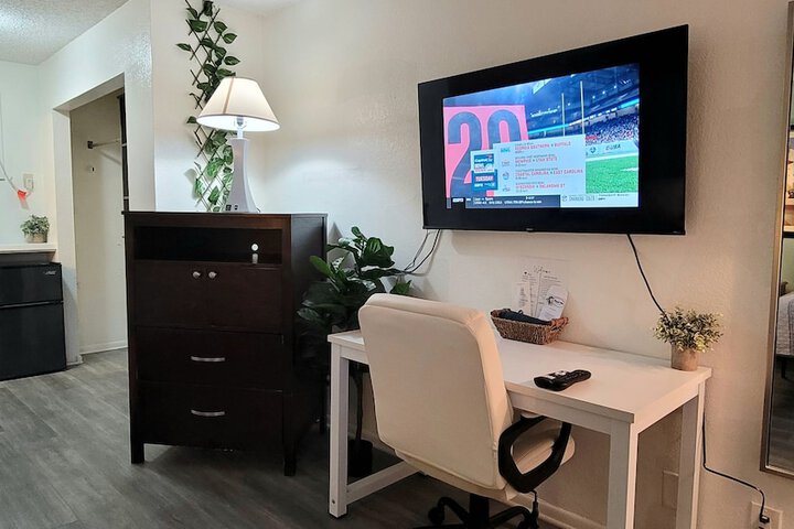 Room 14 of 32
