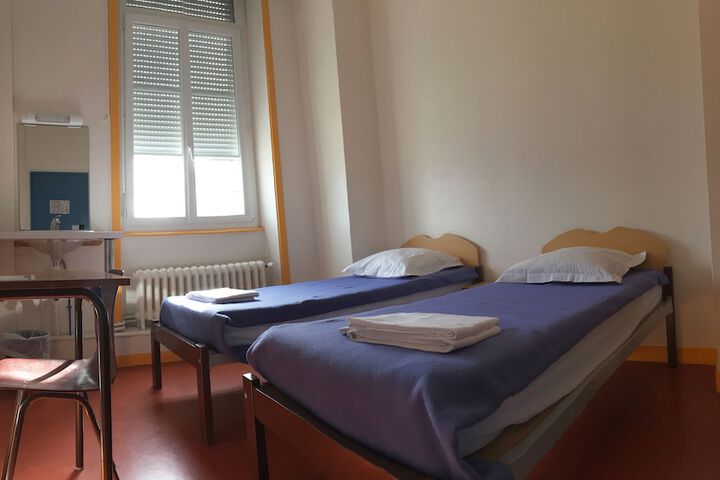 Room 5 of 26