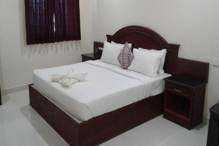 Room 3 of 12