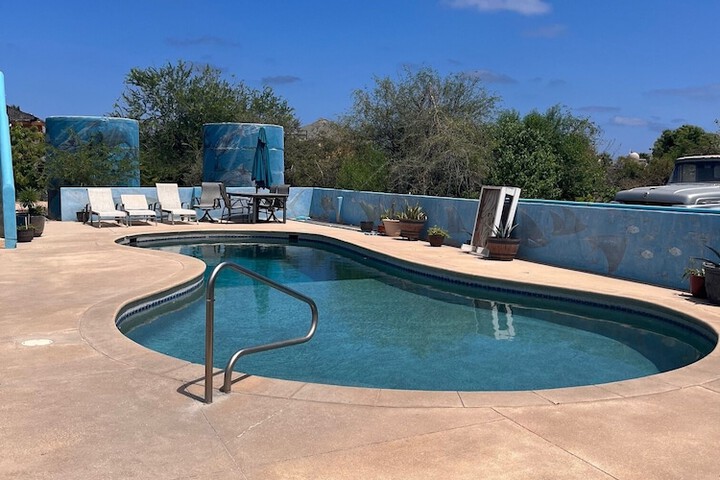 Pool 22 of 33