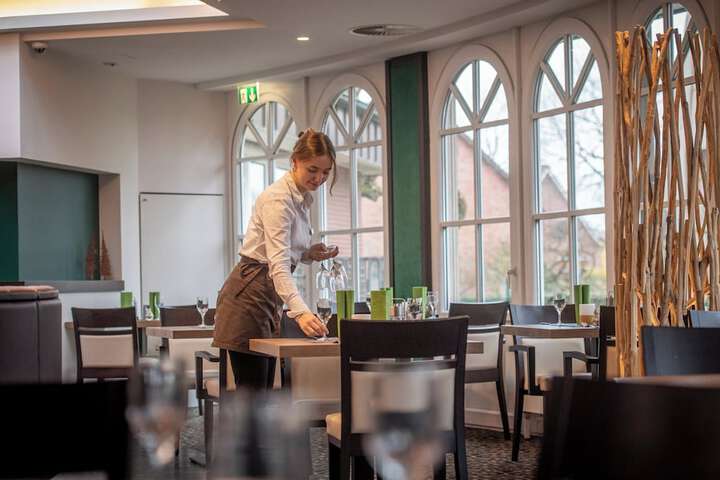 Dining 68 of 88