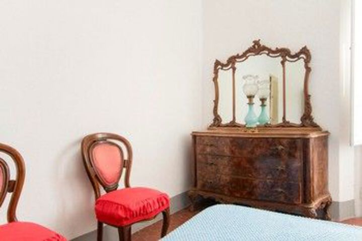 Room 11 of 20
