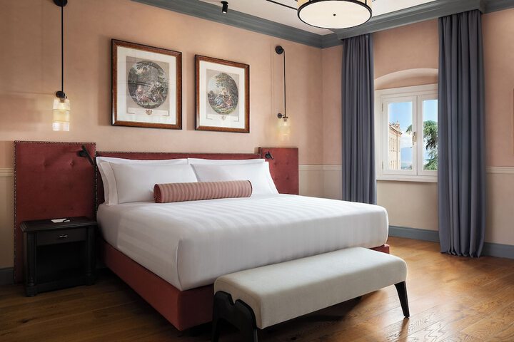 Room 20 of 49