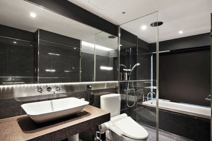 Room 52 of 72