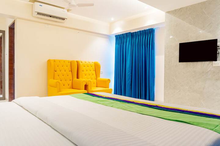 Room 12 of 51