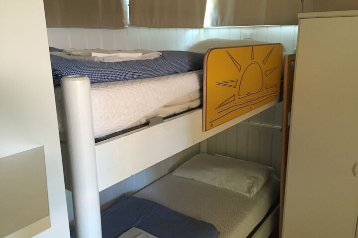 Room 17 of 227