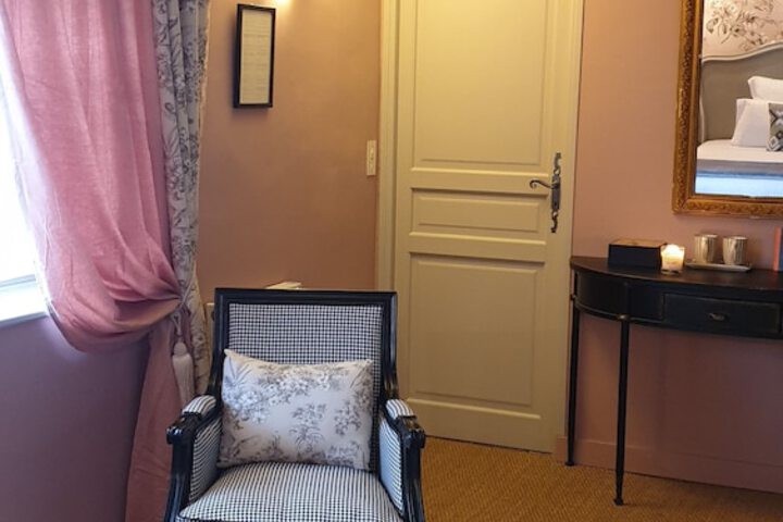 Room 19 of 86