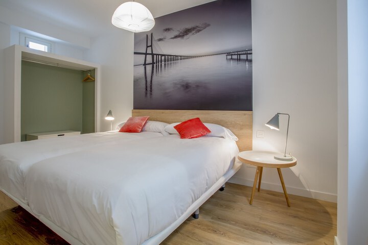 Room 27 of 105