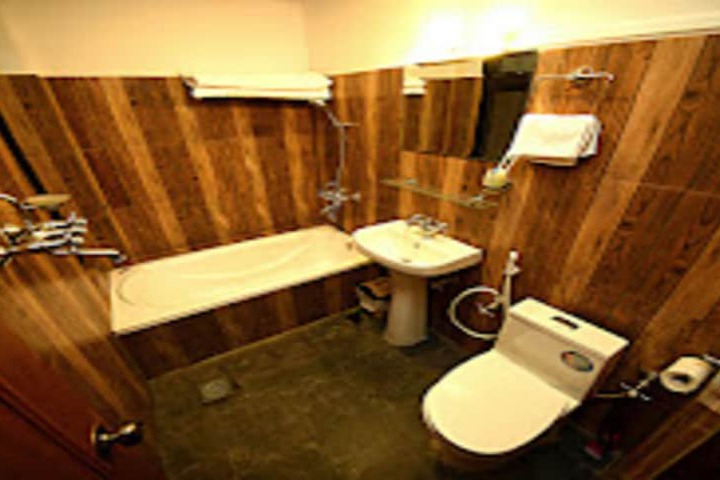 Room 7 of 13