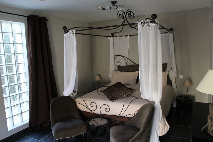 Room 21 of 23