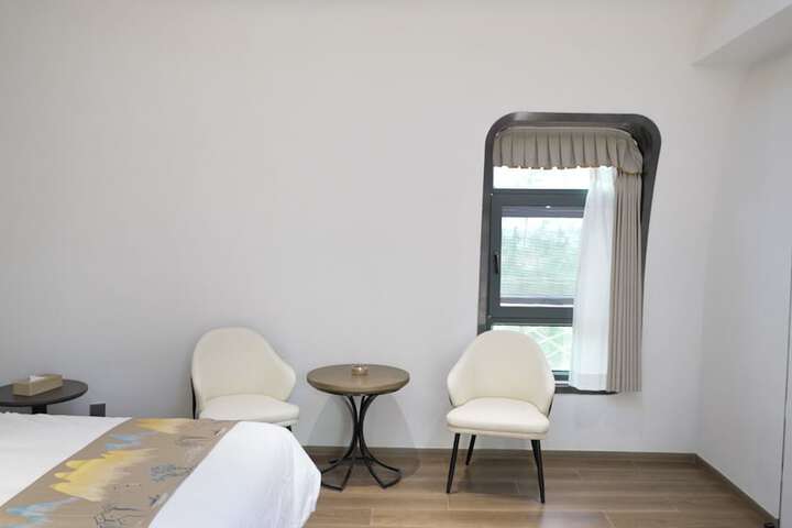 Room 7 of 95